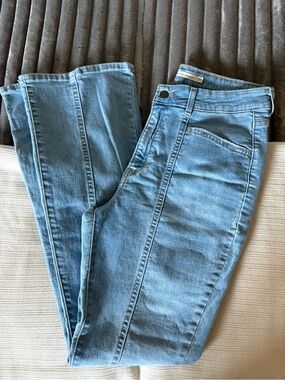 Levi’s 725 Light Blue Women's High-Rise Bootcut Jeans size 30